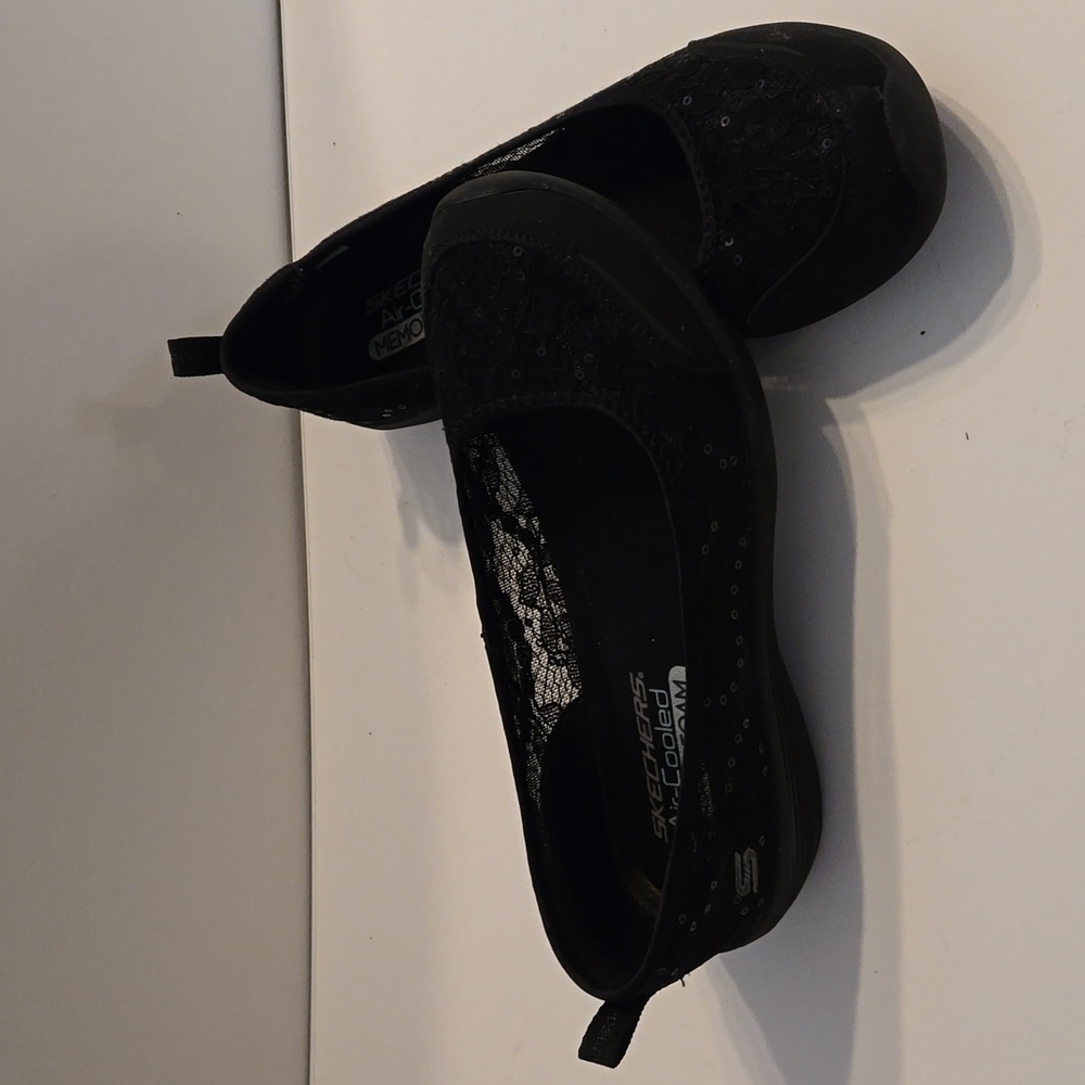 SKETCHERS slip on sneakers